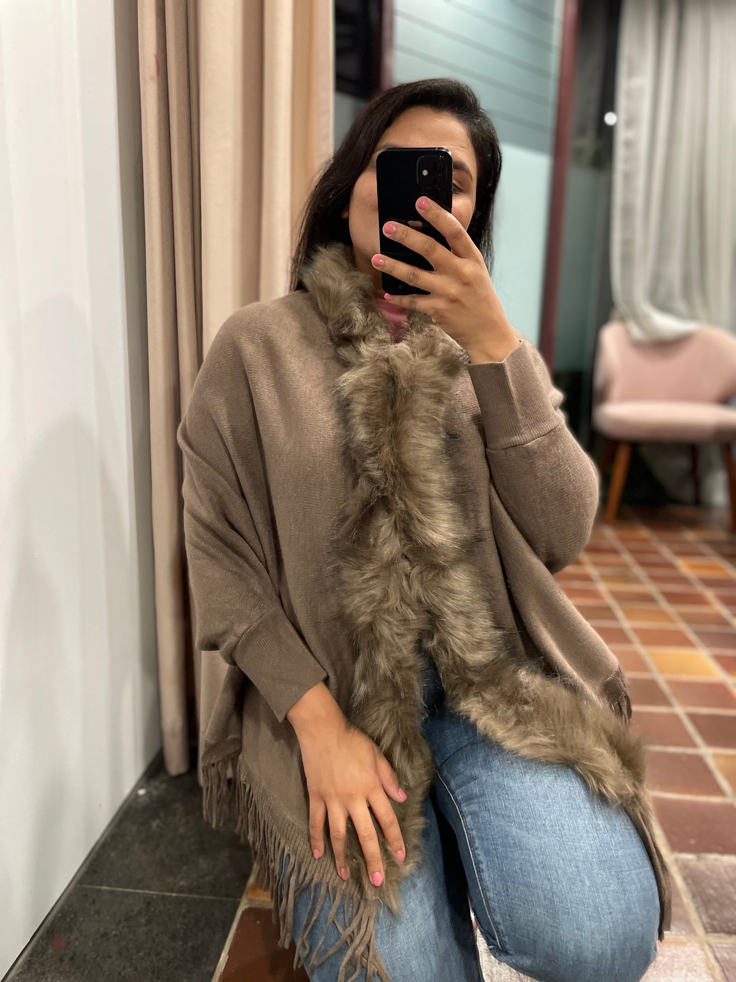 Luxury Fur Sleeve Capes❄️